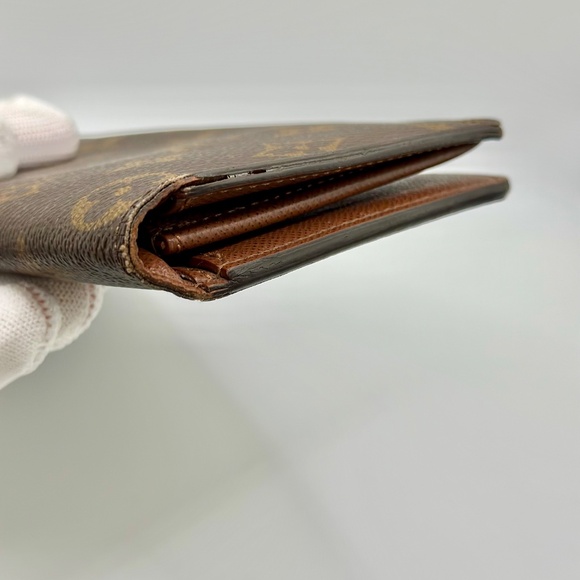 Louis Vuitton Monogram Brazza Wallet Unisex - Picture 10 of 12